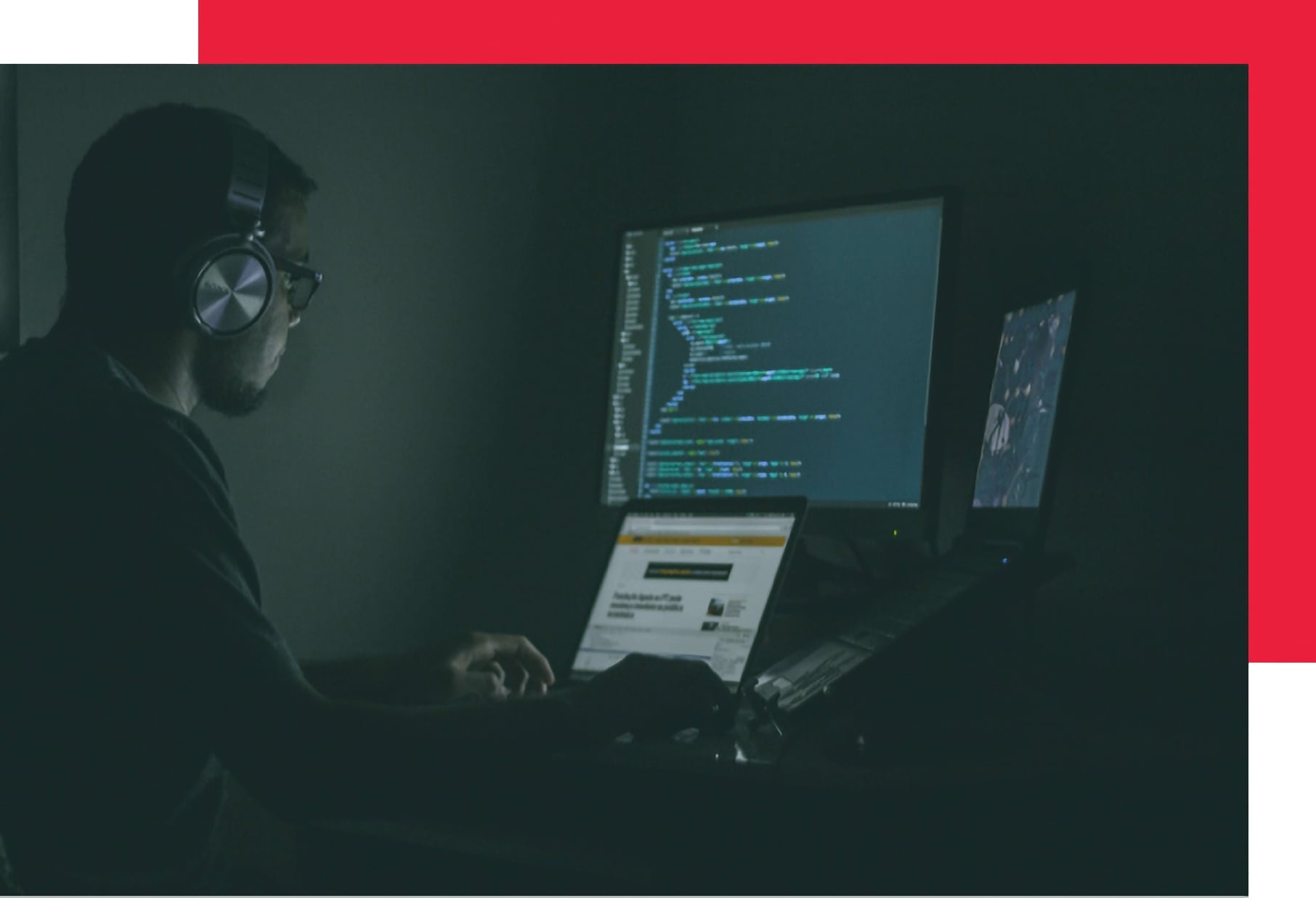 Web Developer work in dark room